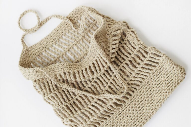 Zoey Mesh Crochet Market Tote Bag – FREE PATTERN – Lakeside Loops